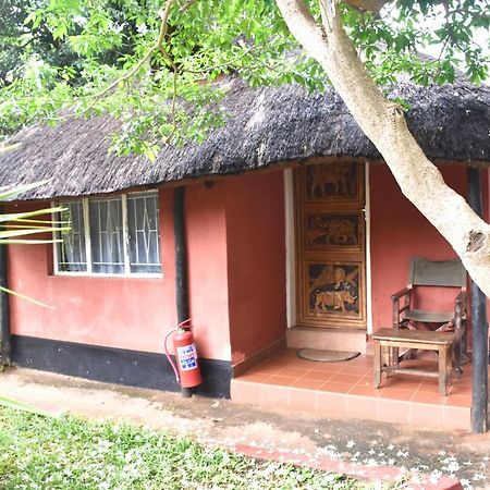 Tabonina Guesthouse Ливингстън Екстериор снимка