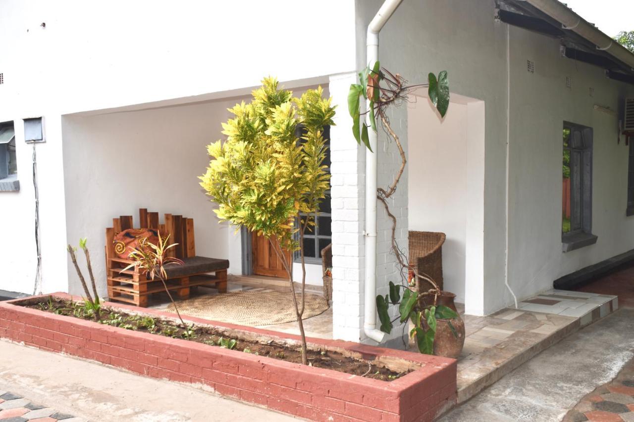 Tabonina Guesthouse Ливингстън Екстериор снимка