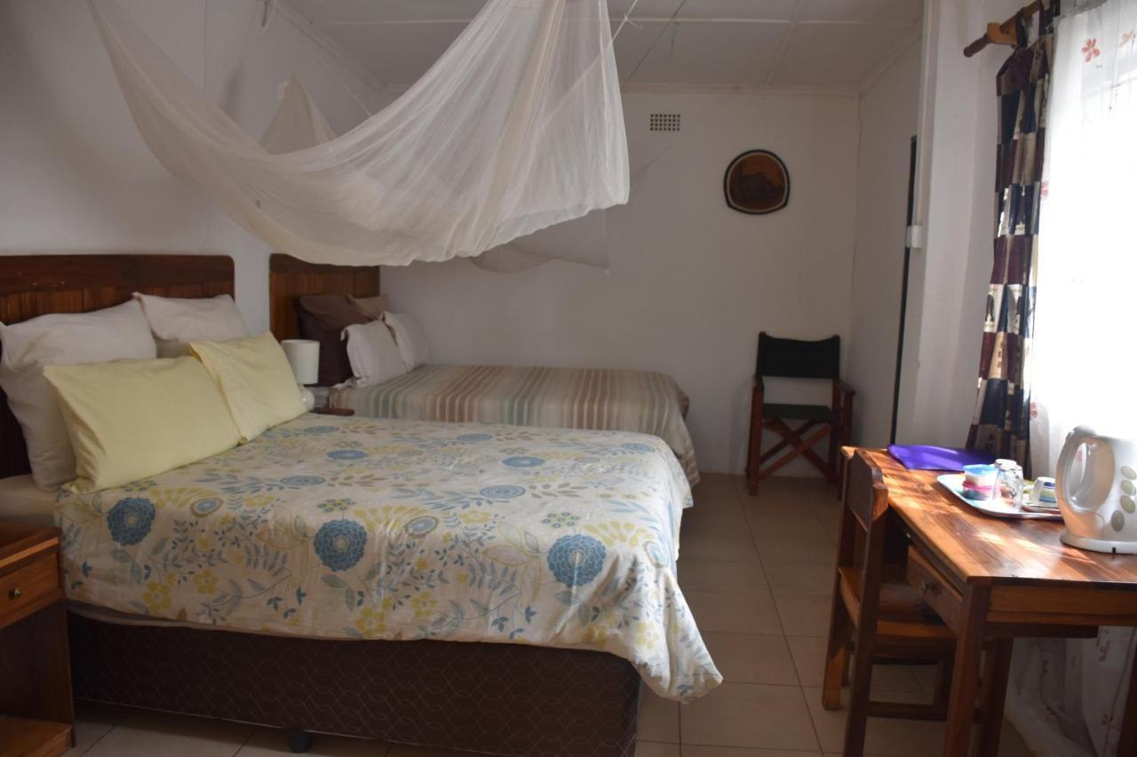 Tabonina Guesthouse Ливингстън Екстериор снимка