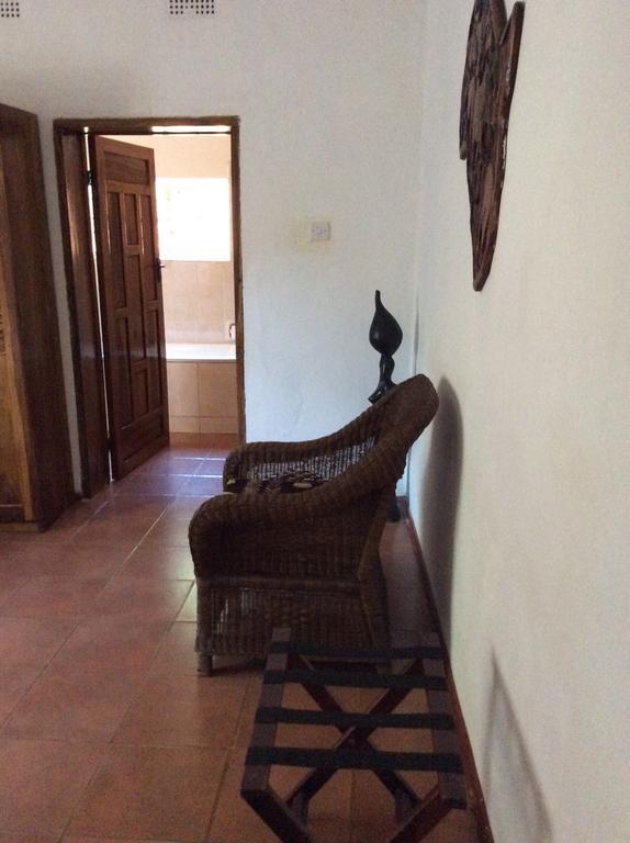 Tabonina Guesthouse Ливингстън Екстериор снимка