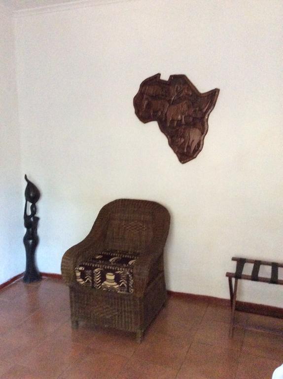 Tabonina Guesthouse Ливингстън Екстериор снимка