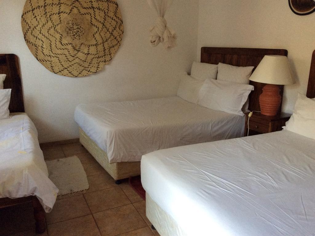 Tabonina Guesthouse Ливингстън Екстериор снимка