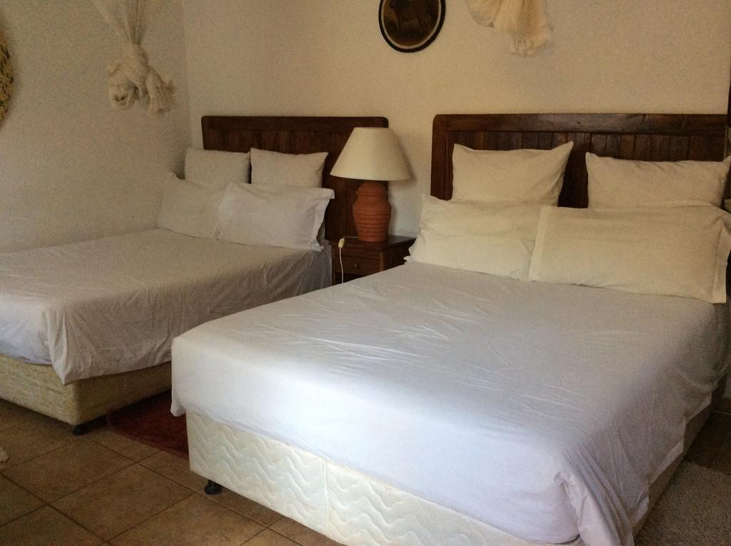 Tabonina Guesthouse Ливингстън Екстериор снимка